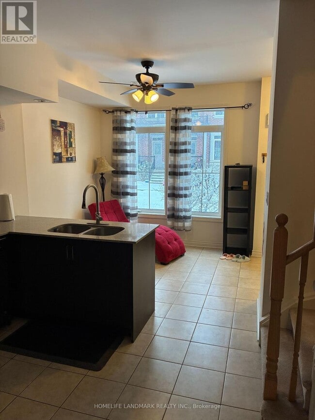 Building Photo - 7 Eaton Park Ln