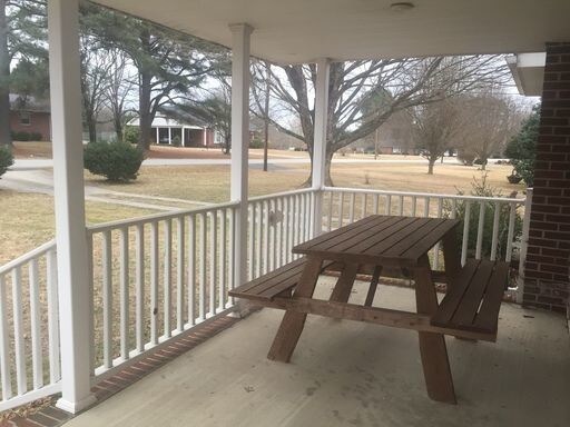 Building Photo - 104 Mansion Dr