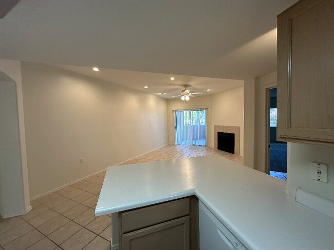 Foto del edificio - 10401 N 52nd St
