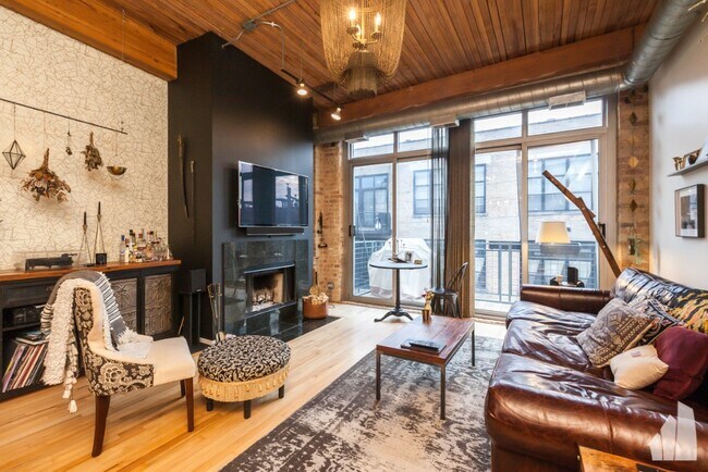 Foto del edificio - 2333 W Saint Paul Ave