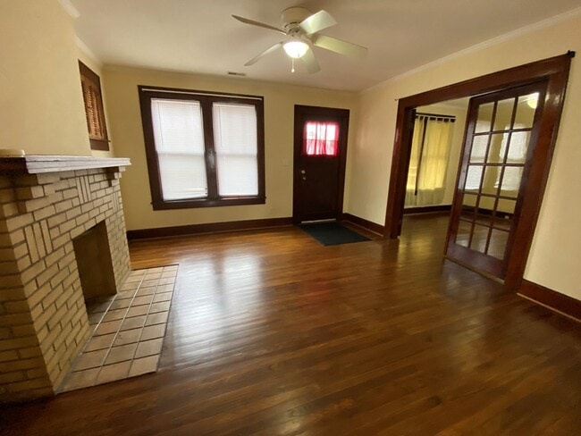 Building Photo - 317 E 20th St