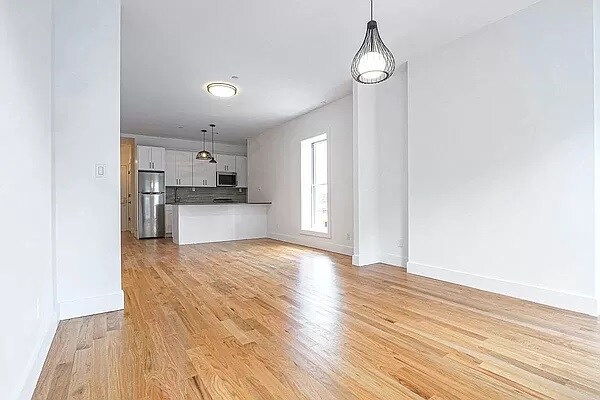 Foto del edificio - 363 Neptune Ave
