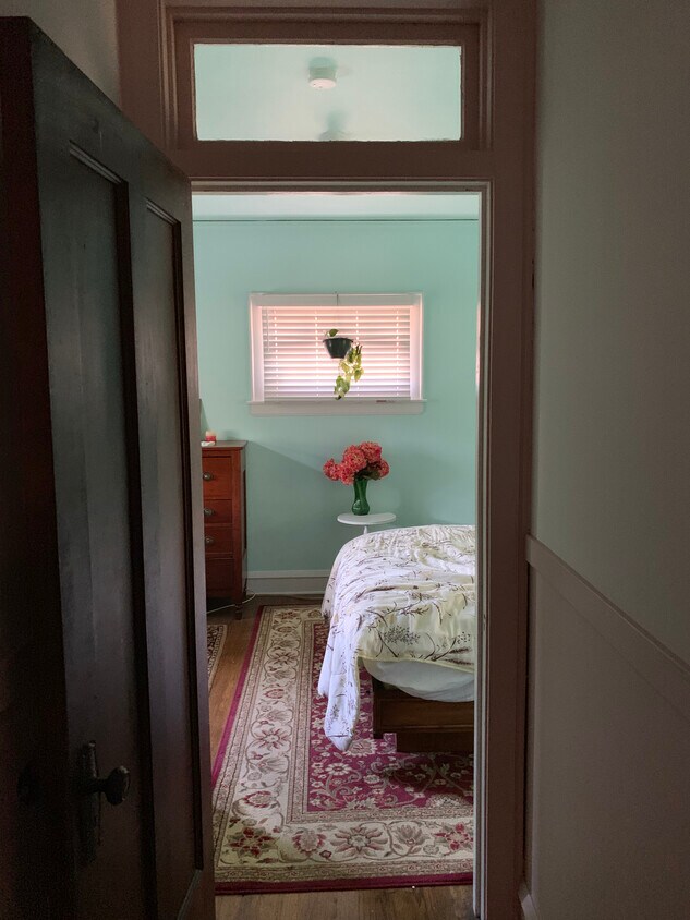 Foto principal - 747 Wesley Ave