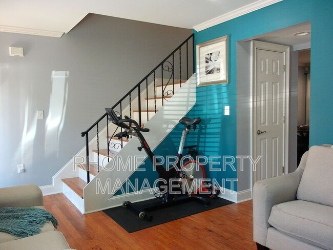 Photo - 187 Rondak Cir House