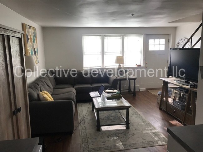 Foto del edificio - 4355 Davenport St