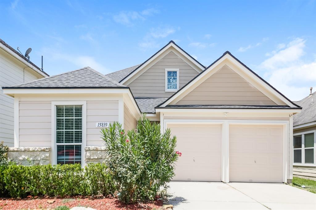 Foto principal - 15839 Scenic Water Dr