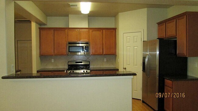 Foto del edificio - 5202 Brinkman Ct