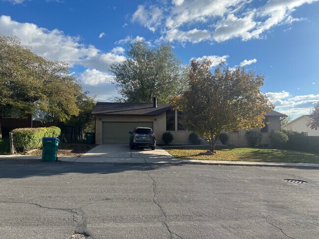 Foto del edificio - 538 E Heather Rd