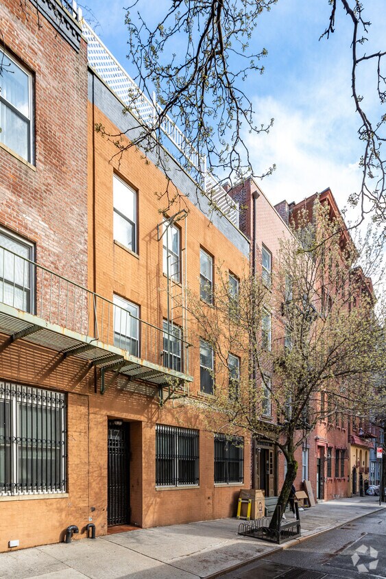 17 Cornelia St, New York, NY 10014 Apartments in New York, NY