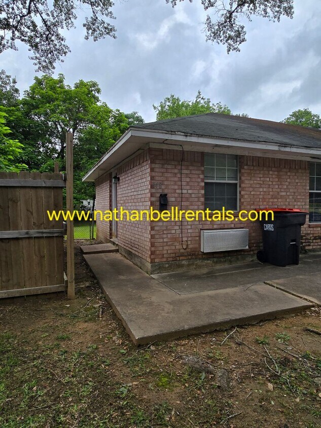 Foto principal - 748 8th St SE