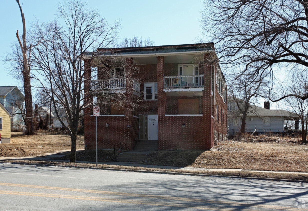 4105 E Linwood Blvd, Kansas City, MO 64128 4105 E Linwood Blvd Kansas