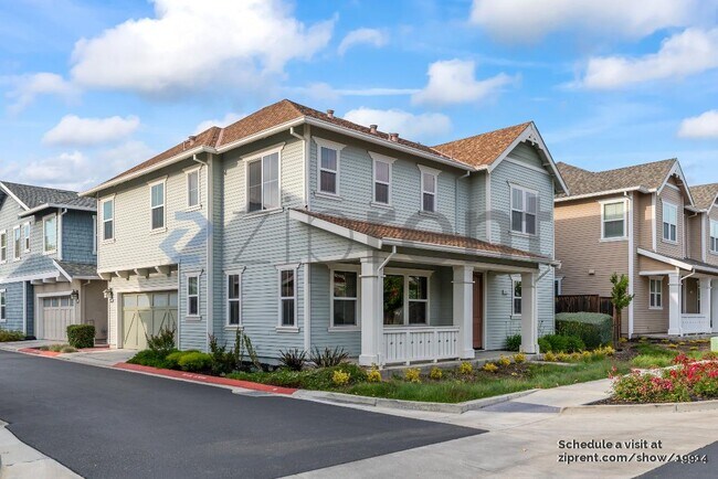 Building Photo - 5852 Flora Common