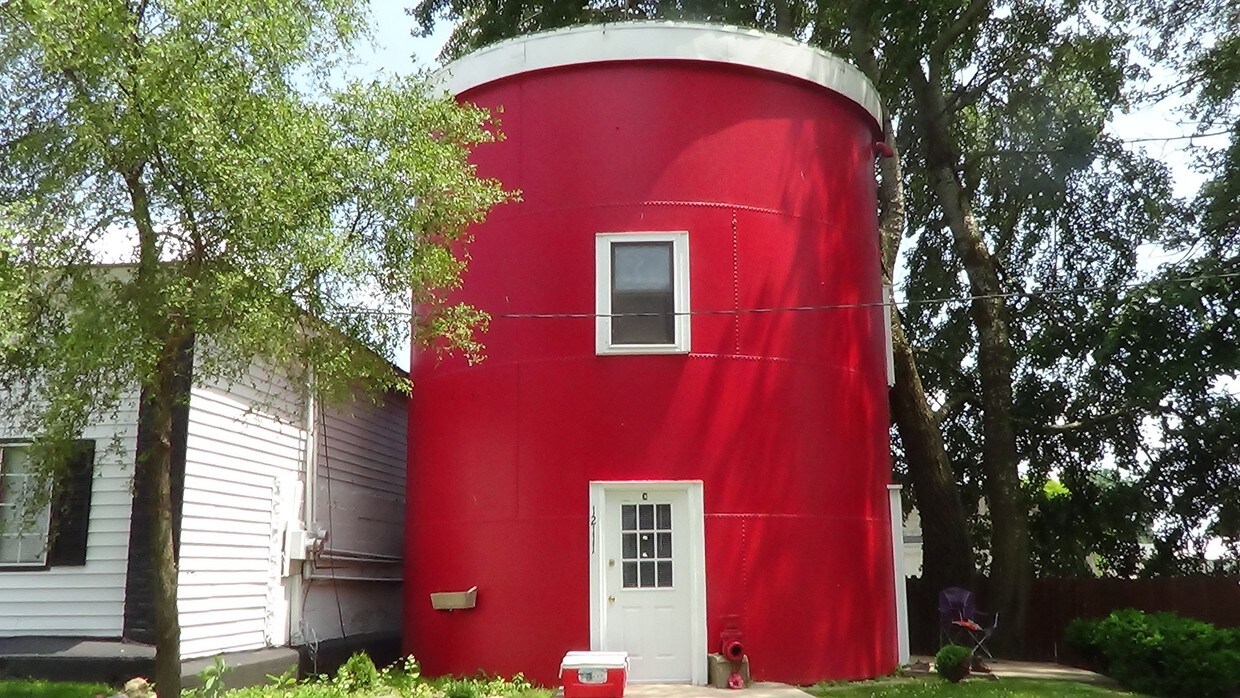 Building Photo - 12111 Bigelow Ave