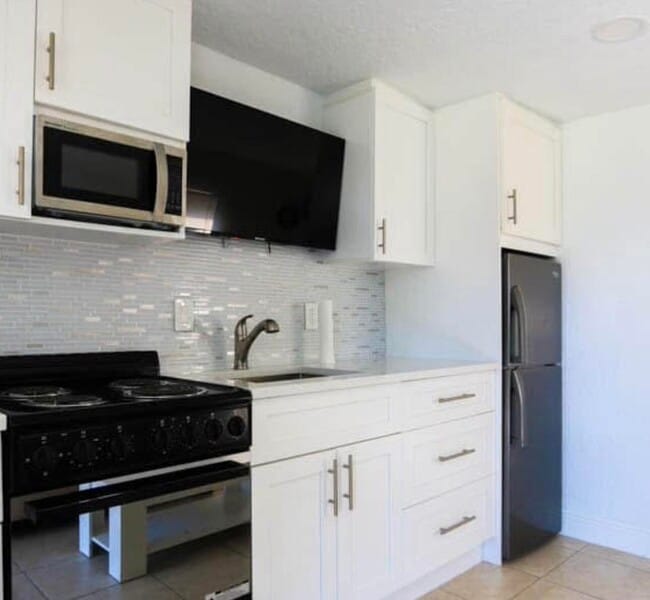 Foto del edificio - 701 SE Bahama Ave