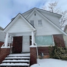 Building Photo - 9124 Manor