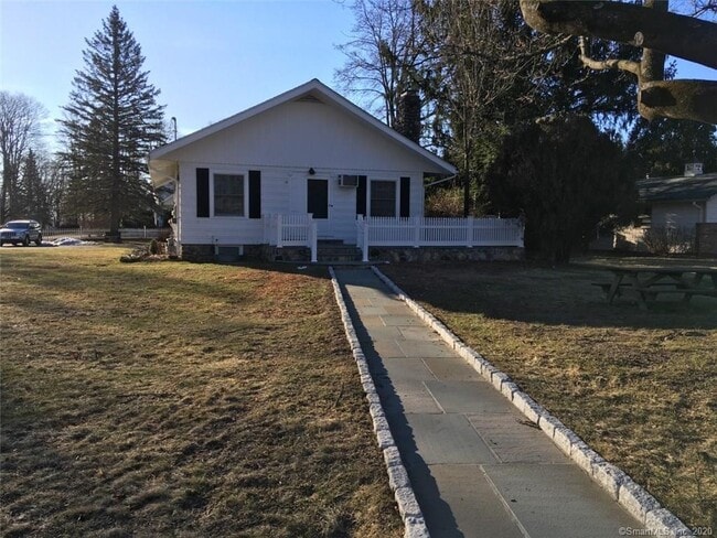Building Photo - 18 Glover Ave