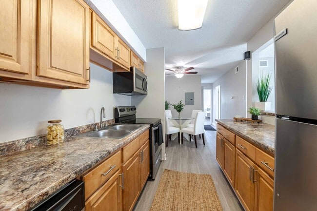 Cocina a comedor - Collins Crossing