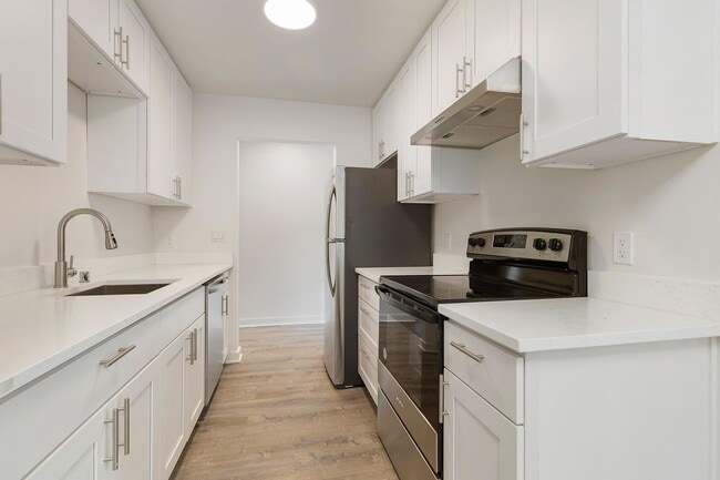 Interior Photo - Residence 620