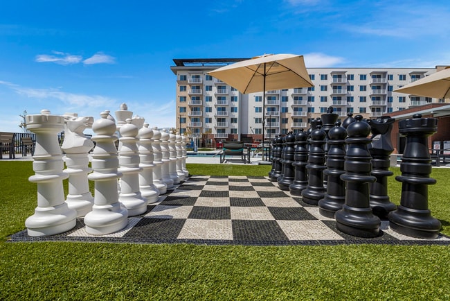 Building Photo - Resia Rayzor Ranch Apartments
