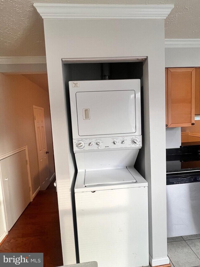 Foto del edificio - 7355 Shady Glen Terrace