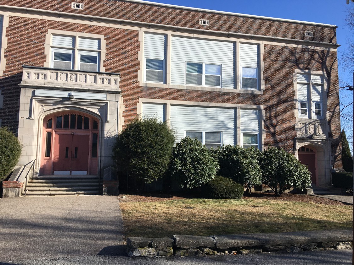 21 Middlesex Ave, Worcester, MA 01604 Condo for Rent in Worcester, MA