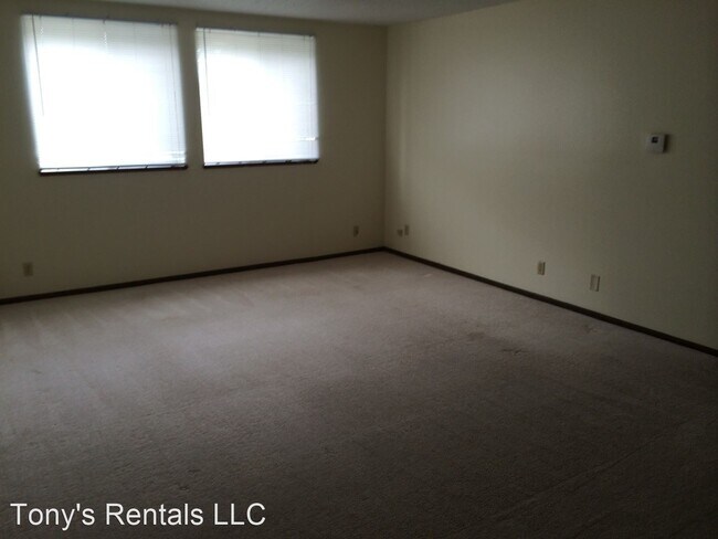 Building Photo - 1127-1137 Ravenwood Rd