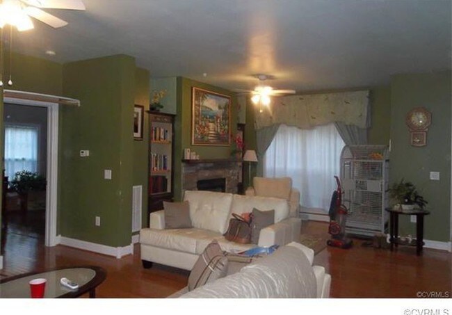 Foto del edificio - 126 Byrd Point Ln