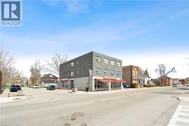 Photo du bâtiment - 1 Elgin St N