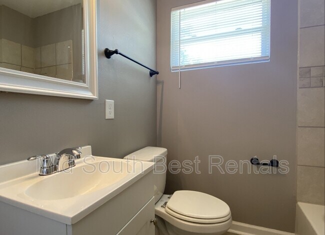 Foto del edificio - 2317 Brown St