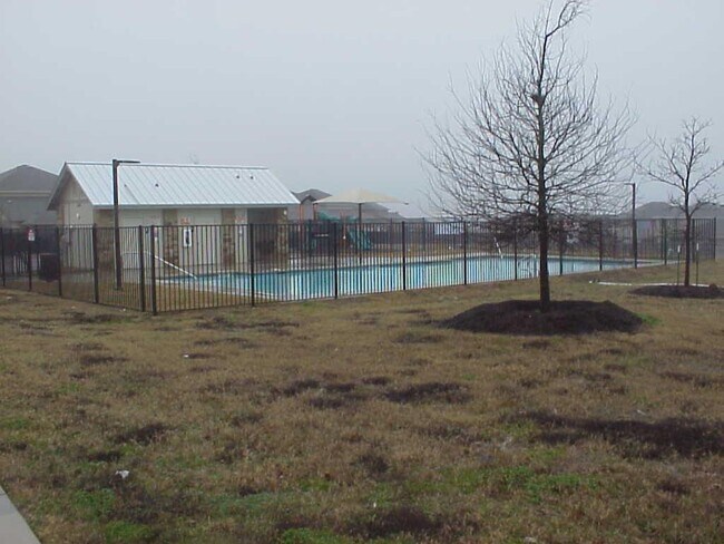 Building Photo - 3529 Ortman Dr