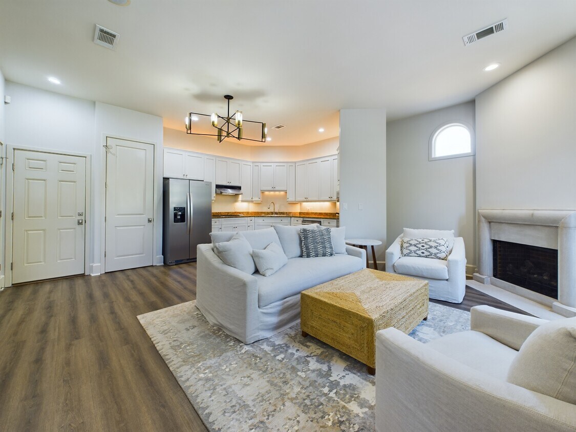 Foto principal - 217 W Jackson St