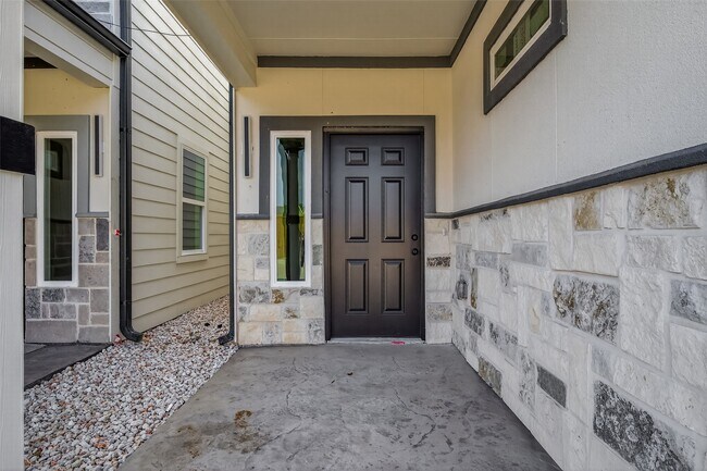 Building Photo - 12311 New Jordan Ln