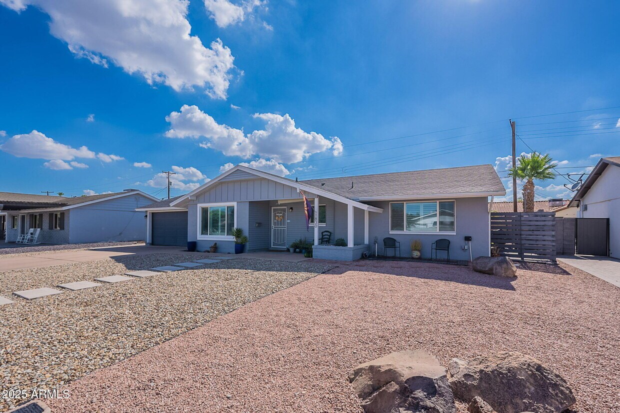 Foto principal - 1830 N McAllister Ave