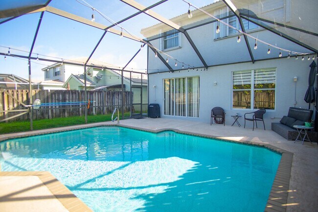 Building Photo - 7069 Middlebury Dr