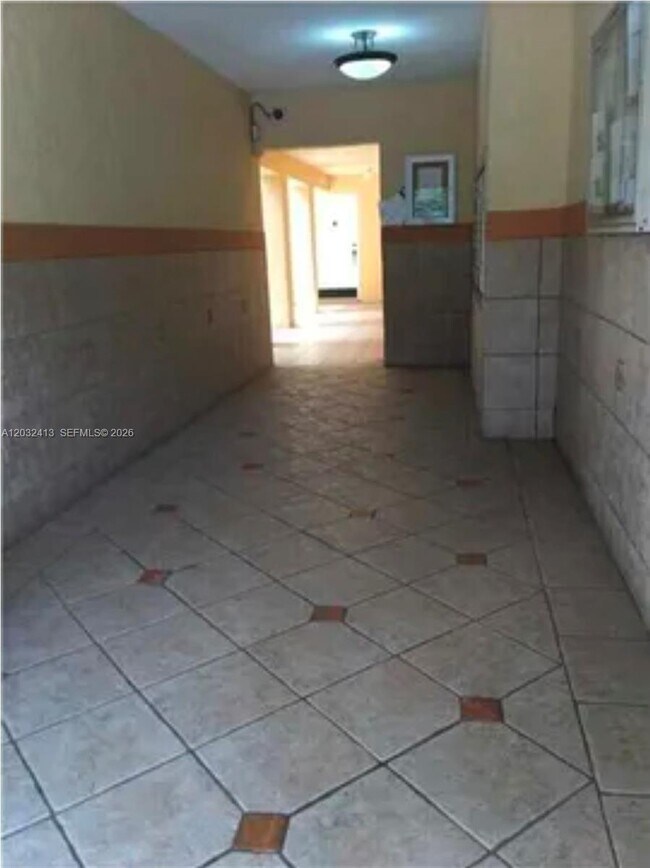 Foto del edificio - 5501 NW 7th St