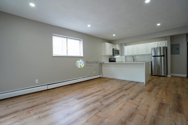 Building Photo - 116 Tremont St