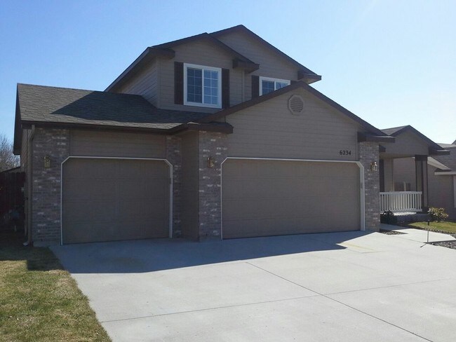 Building Photo - Desirable 3 Bedroom Home in Columbia Village
