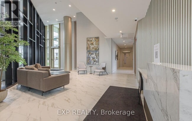 Building Photo - 1005 Dundas St E