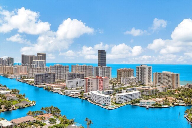 Foto del edificio - 21200 Point Pl