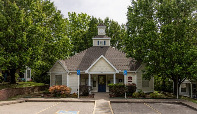 Foto del edificio - Heritage Park Apartments