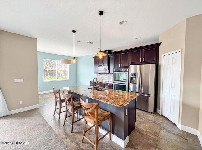 Foto del edificio - 409 Grande Sunningdale Loop