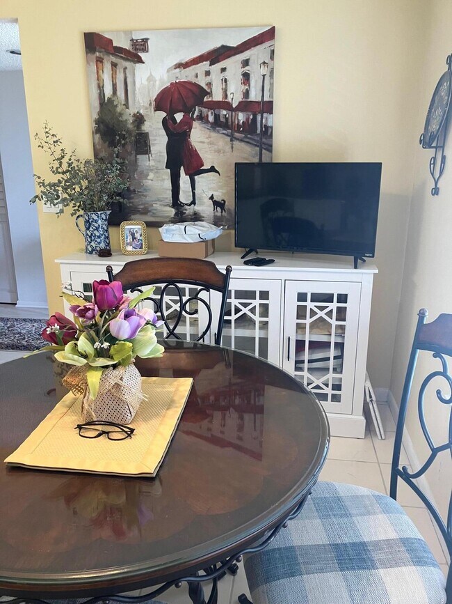 Foto del edificio - 5600 Fairway Park Dr