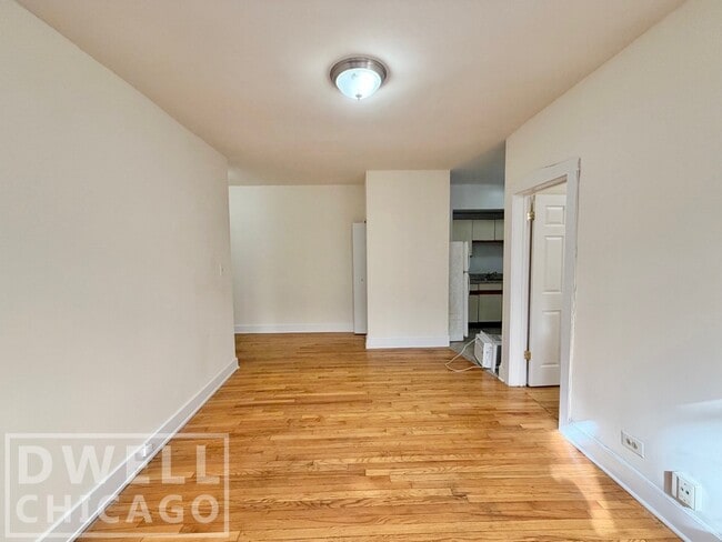 Foto del edificio - 1540 N Kedzie Ave