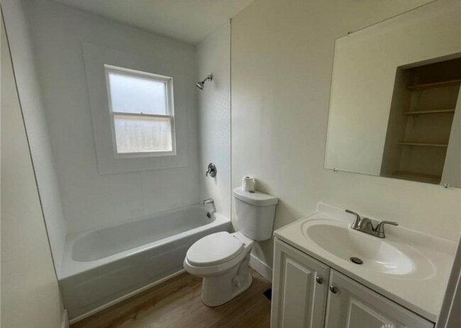 Foto del edificio - 101 N Irwin St