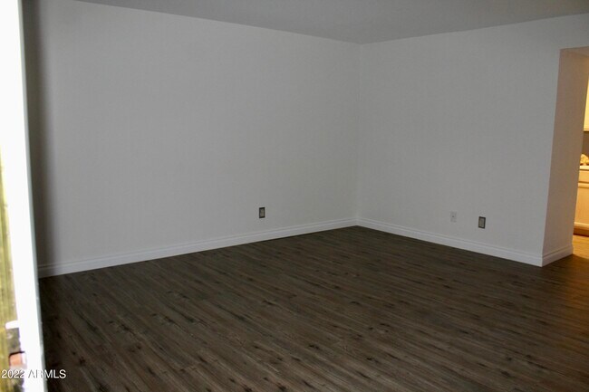Building Photo - 8318 E Solano Dr
