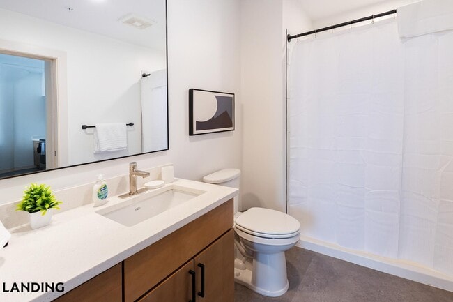 Building Photo - 5000 Euclid Ave