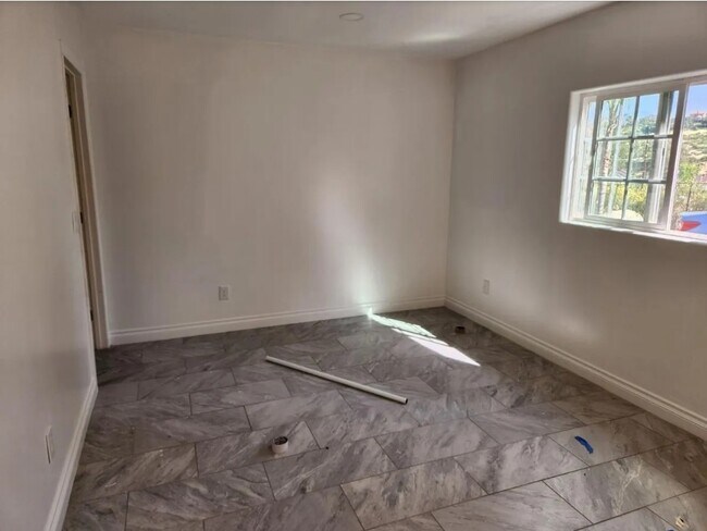 Foto del edificio - 4092 Sundown Ln