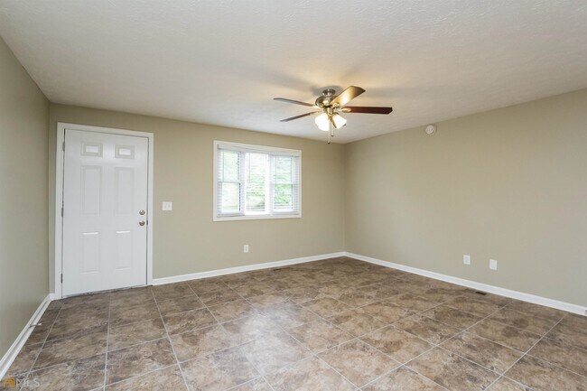 Building Photo - 2877 Rhett Butler Dr