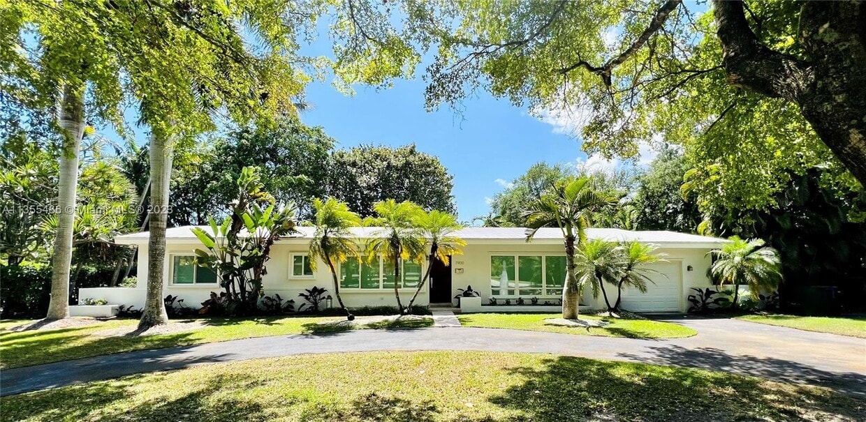 7900 SW 132nd St, Pinecrest, FL 33156 House for Rent in Pinecrest, FL