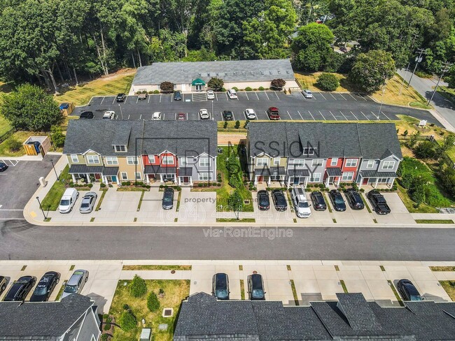 Building Photo - 4509 Josephine Ln